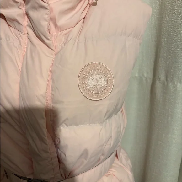 Canada Goose Rayla Vest in a pink quartz color size small - Picture 2 of 9